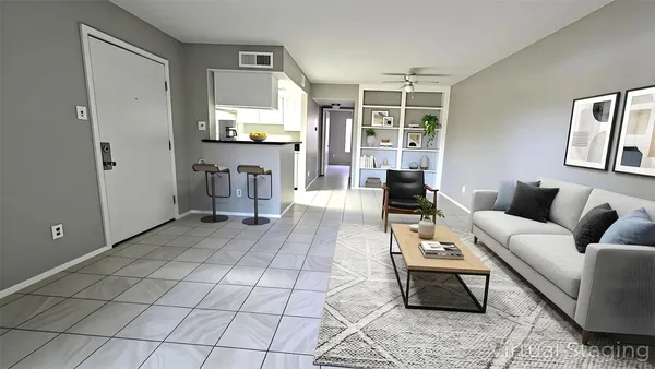 $950 | 6001 Reims Road, Unit 1103, Houston, TX 77036