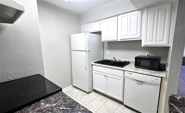 $950 | 6001 Reims Road, Unit 1103, Houston, TX 77036