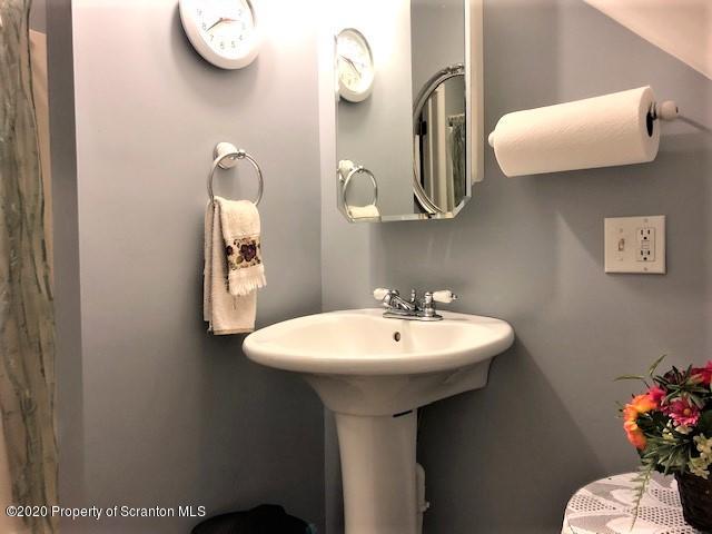 179 Lewis Lake Road Union Dale, PA 18470 - Photo 14 of 25 Gallery Image 14