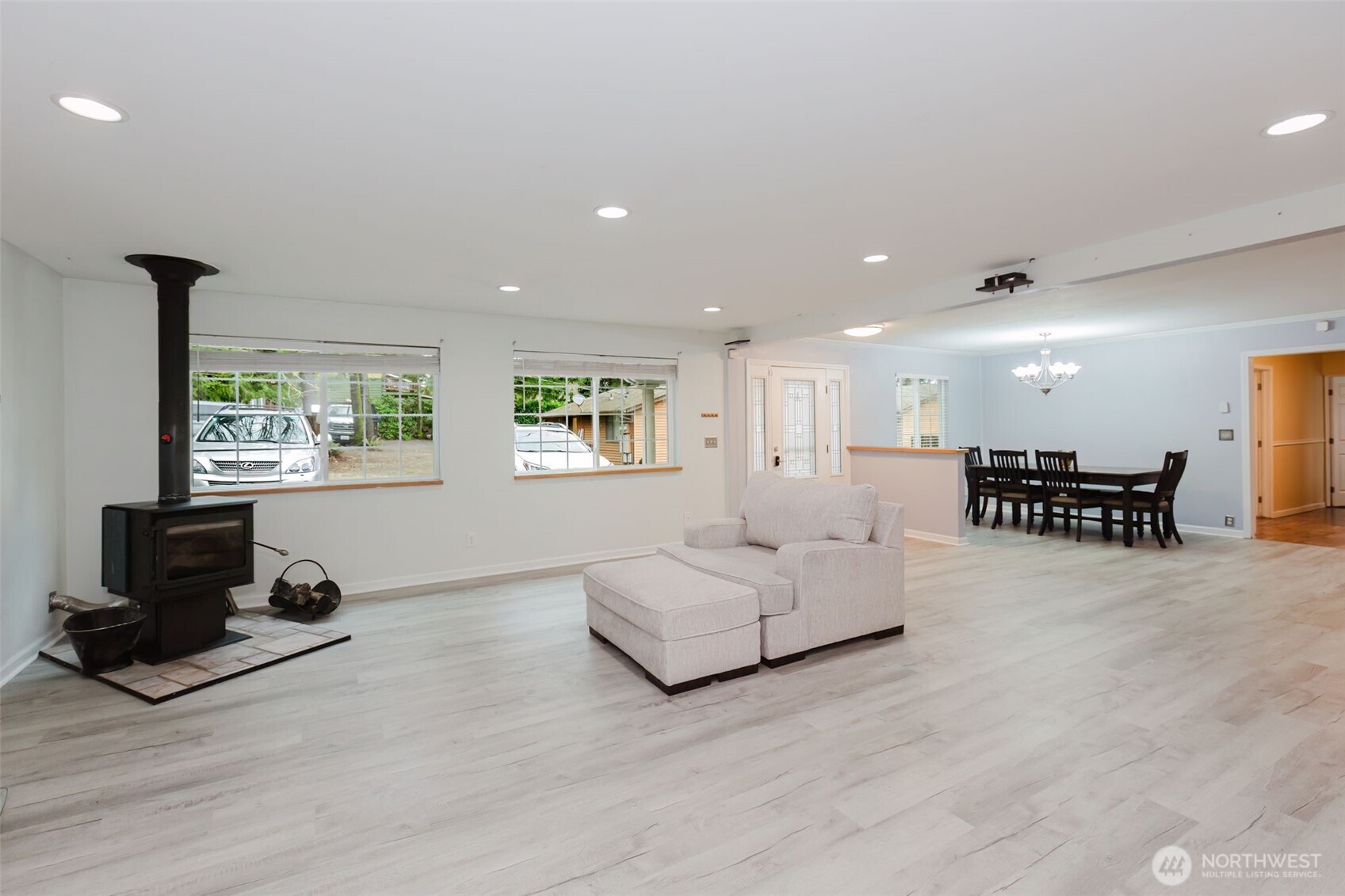 3305 Pine Road Northeast Bremerton, WA 98310 - Photo 3 of 40 Gallery Image 3