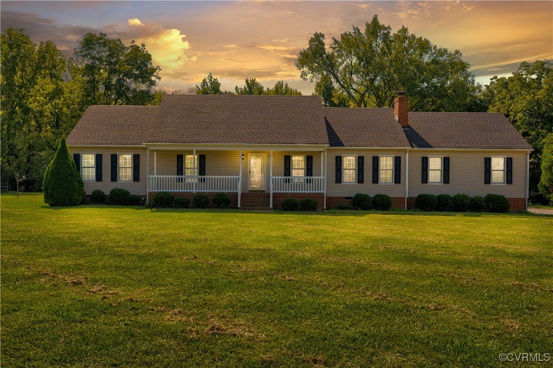 5285 Sandy Valley Road Mechanicsville, VA 23111 - Photo 5 of 37 front view of a house with a yard