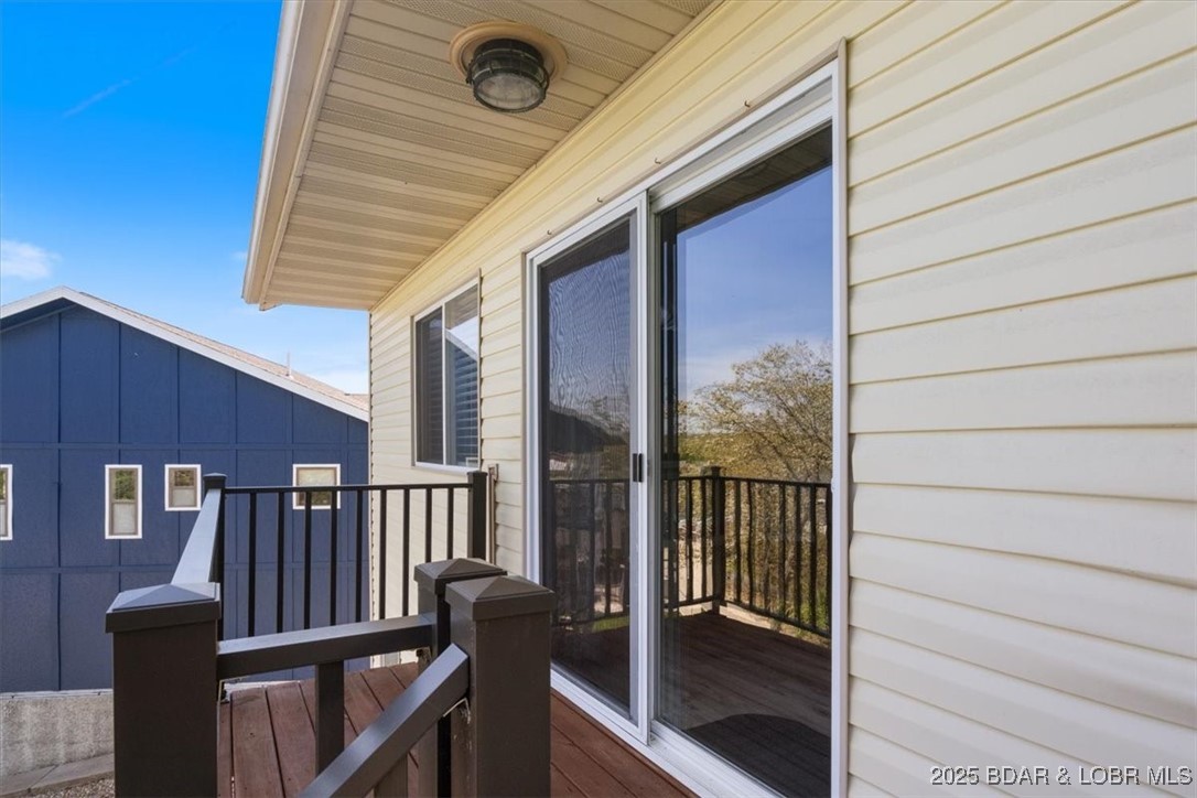 57 Oriole Road Lake Ozark, MO 65049 - Photo 33 of 41 Upper Deck