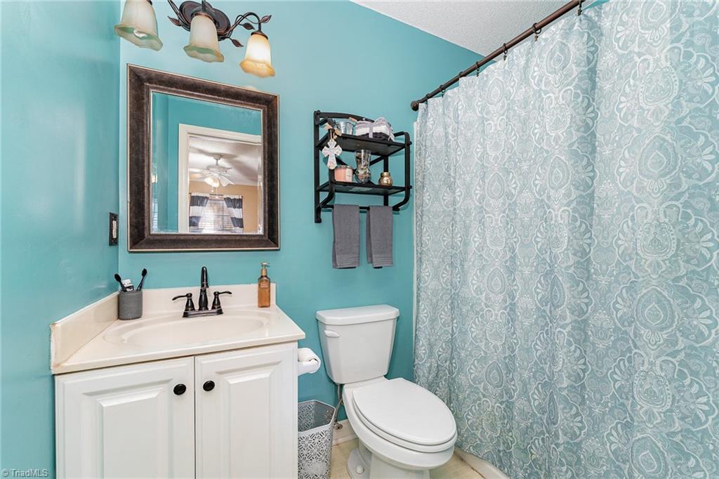930 Country Place Road Asheboro, NC 27203 - Photo 24 of 28 Gallery Image 24