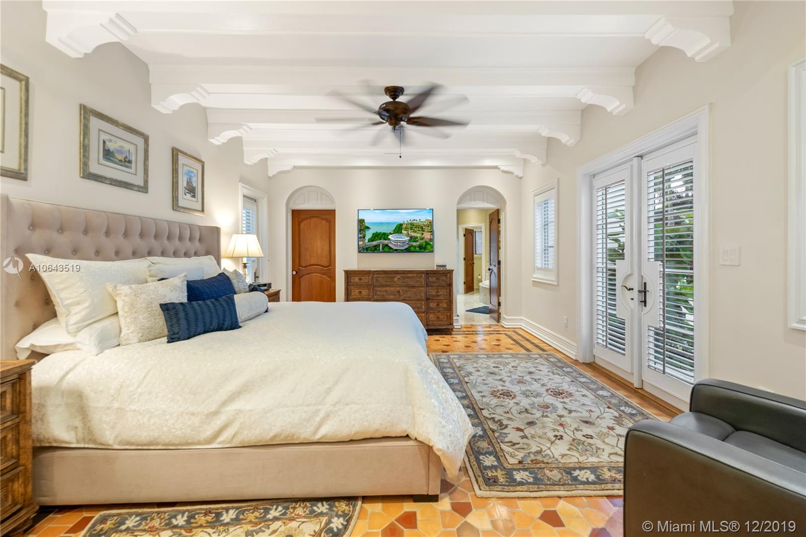 3400 Pine Tree Drive Miami Beach, FL 33140 - Photo 18 of 52