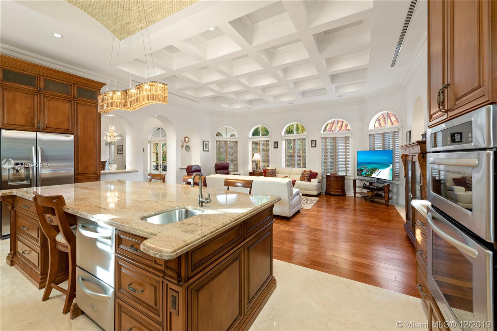 3400 Pine Tree Drive Miami Beach, FL 33140 - Photo 3 of 52