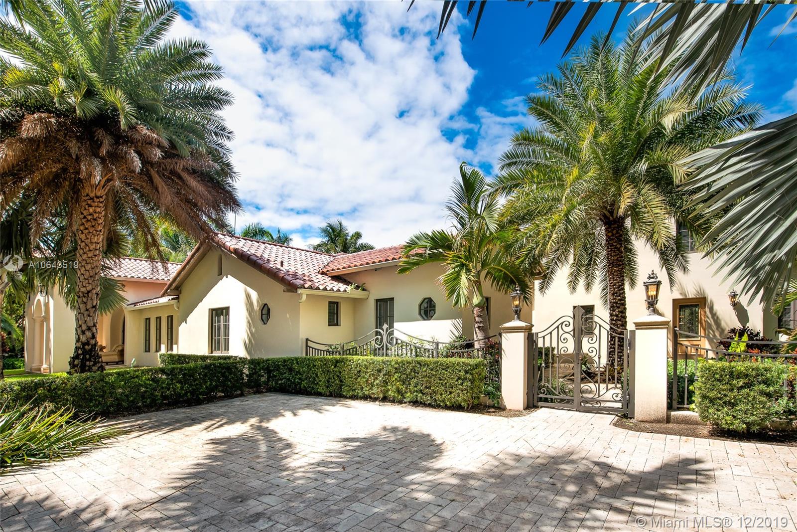 3400 Pine Tree Drive Miami Beach, FL 33140 - Photo 29 of 52 Front Entry of Guest House with Gated Parking