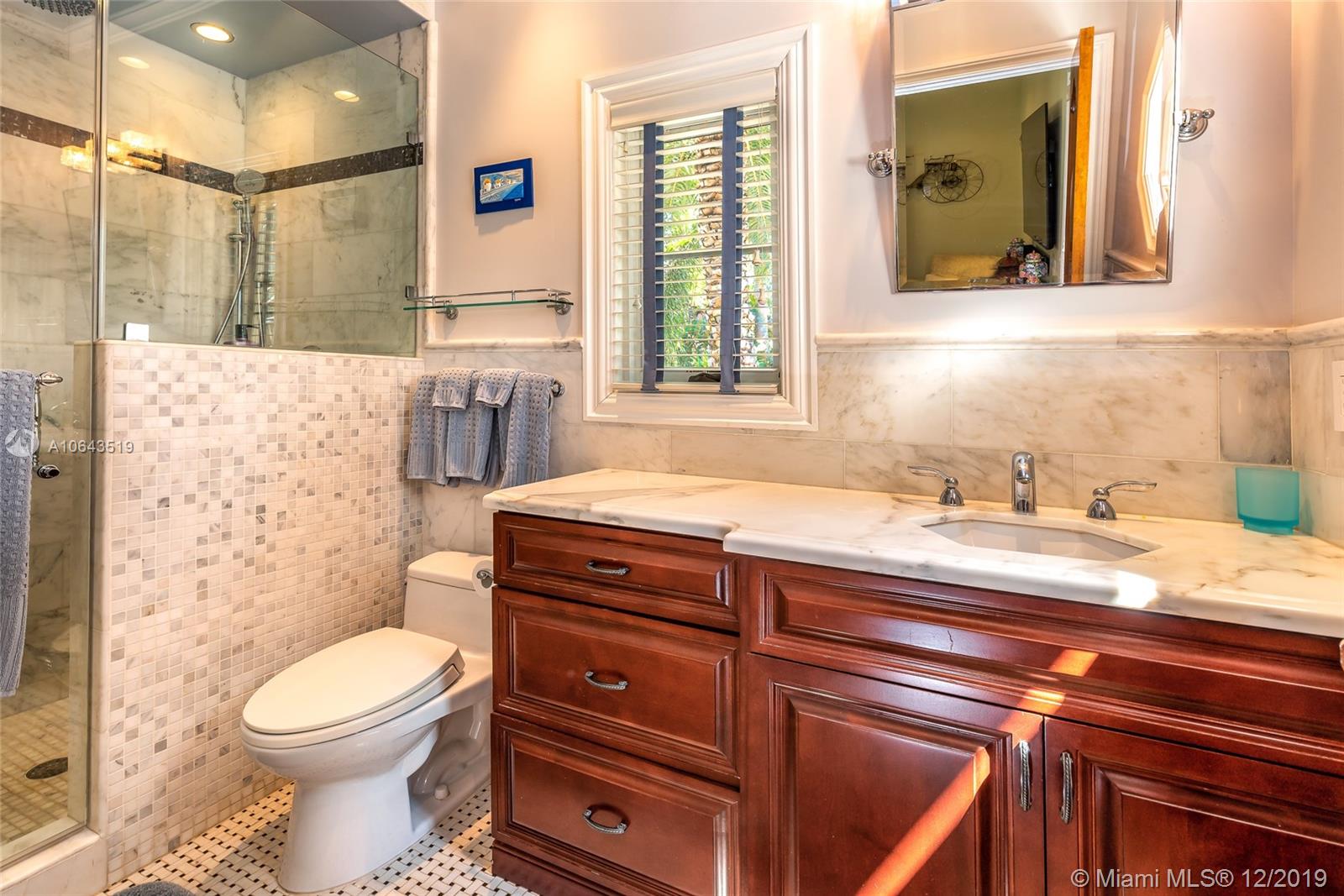 3400 Pine Tree Drive Miami Beach, FL 33140 - Photo 37 of 52