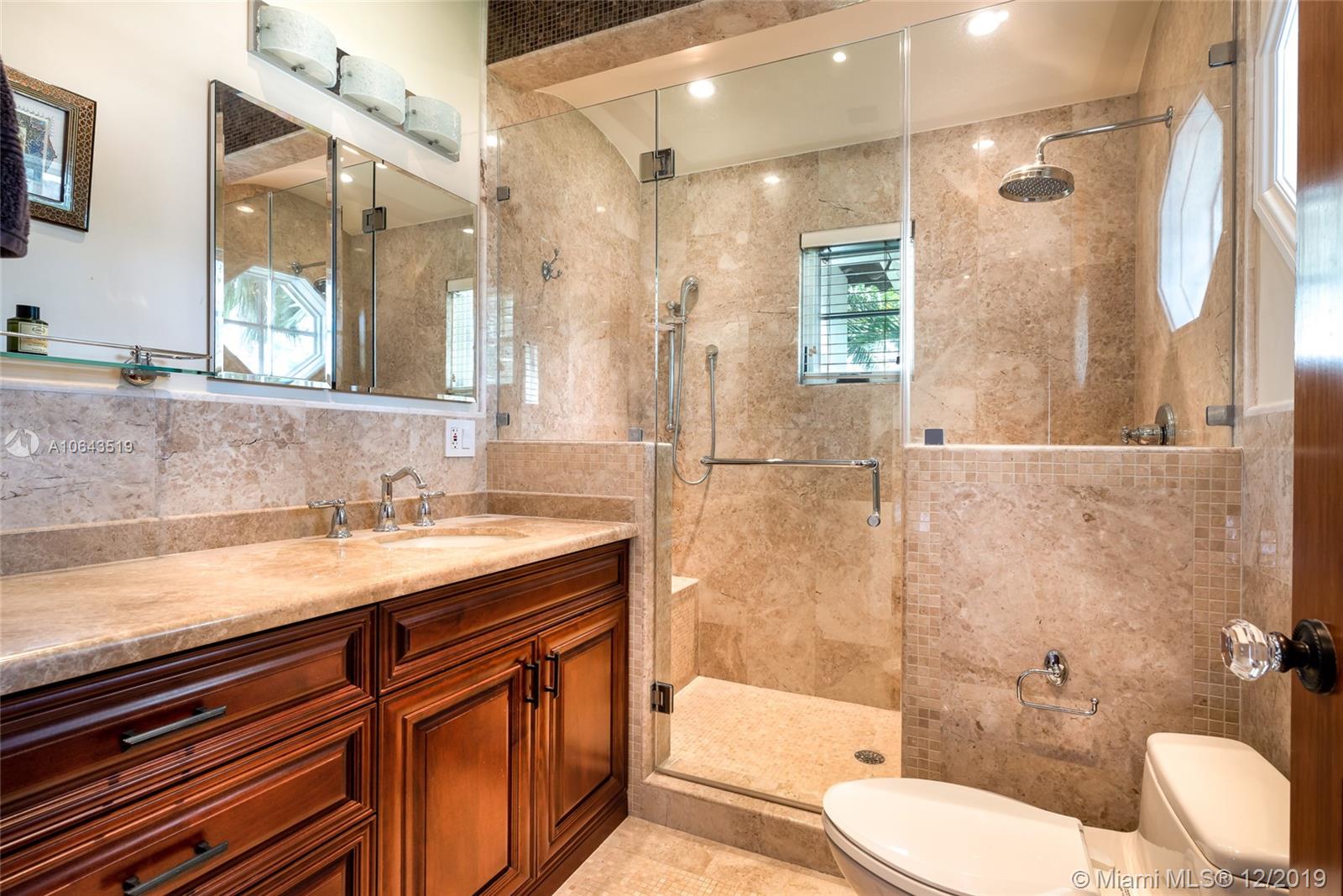 3400 Pine Tree Drive Miami Beach, FL 33140 - Photo 38 of 52