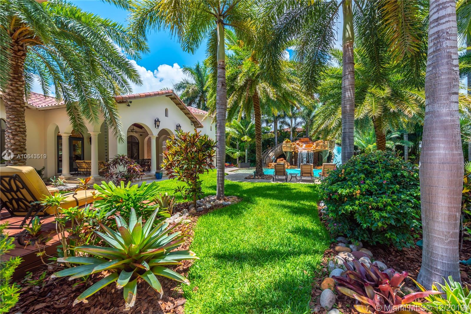 3400 Pine Tree Drive Miami Beach, FL 33140 - Photo 39 of 52