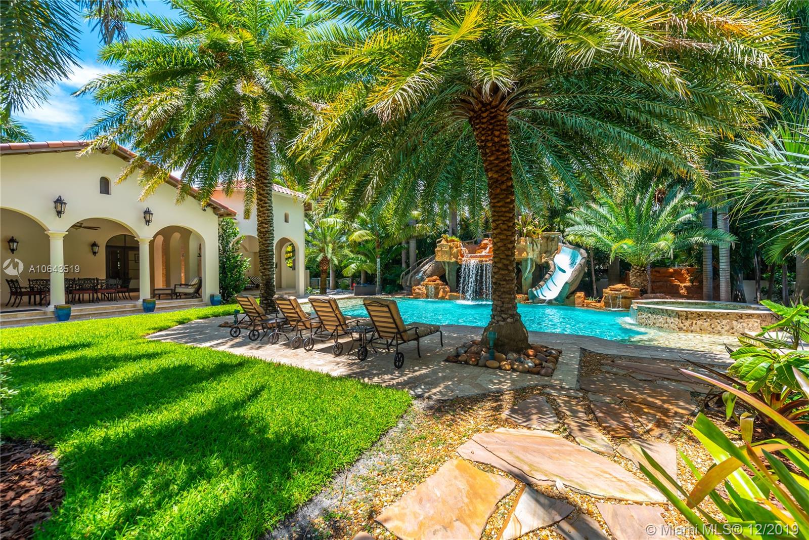 3400 Pine Tree Drive Miami Beach, FL 33140 - Photo 5 of 52