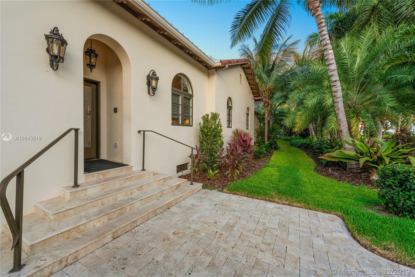 3400 Pine Tree Drive Miami Beach, FL 33140 - Photo 48 of 52