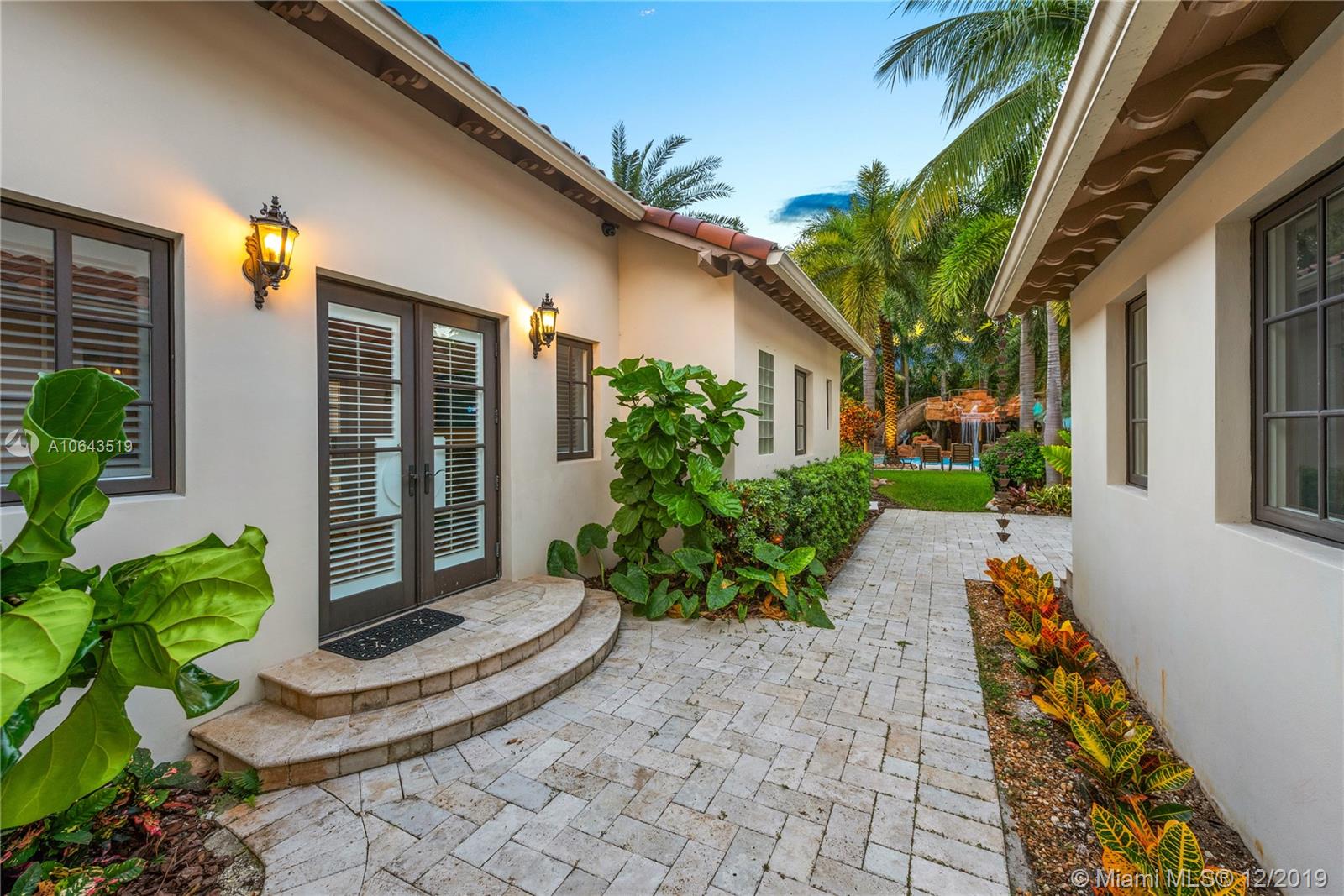 3400 Pine Tree Drive Miami Beach, FL 33140 - Photo 49 of 52