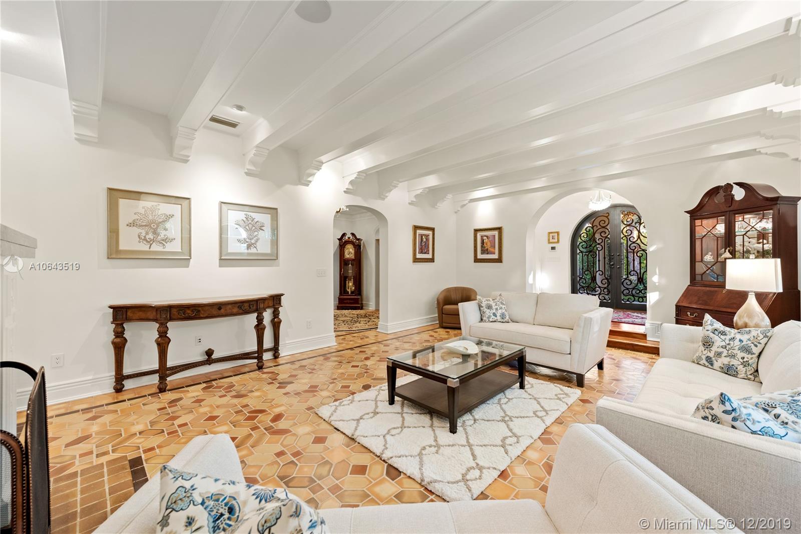 3400 Pine Tree Drive Miami Beach, FL 33140 - Photo 10 of 52