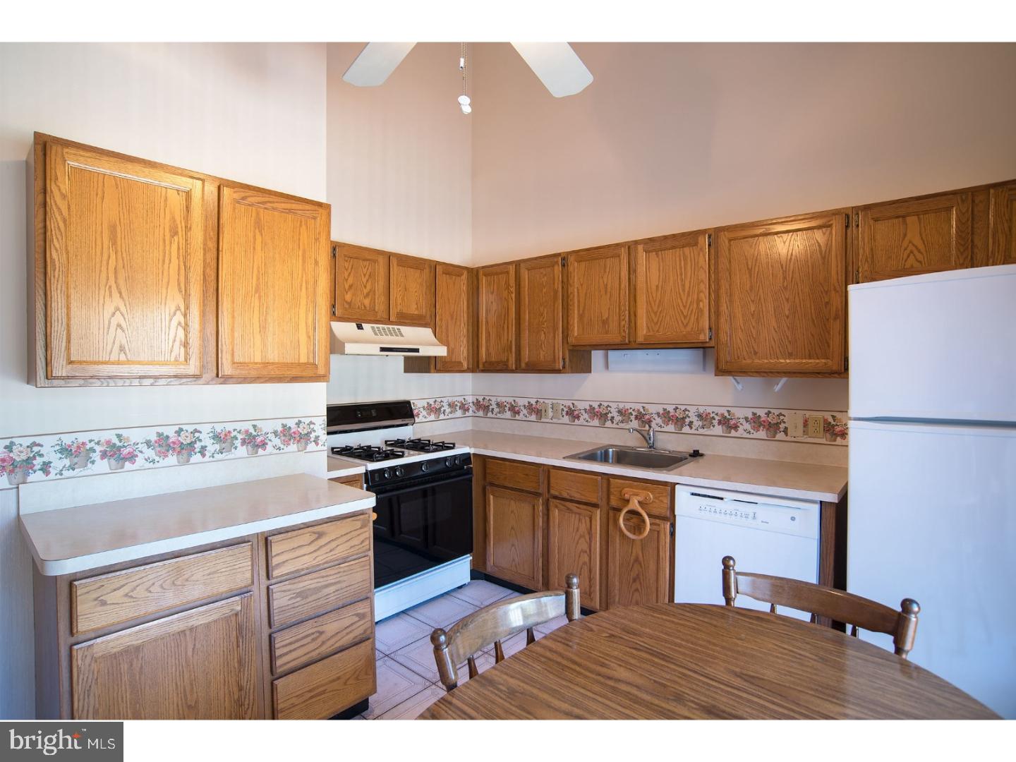 1036 Rill Road Reading, PA 19606 - Photo 11 of 21 Kitchen