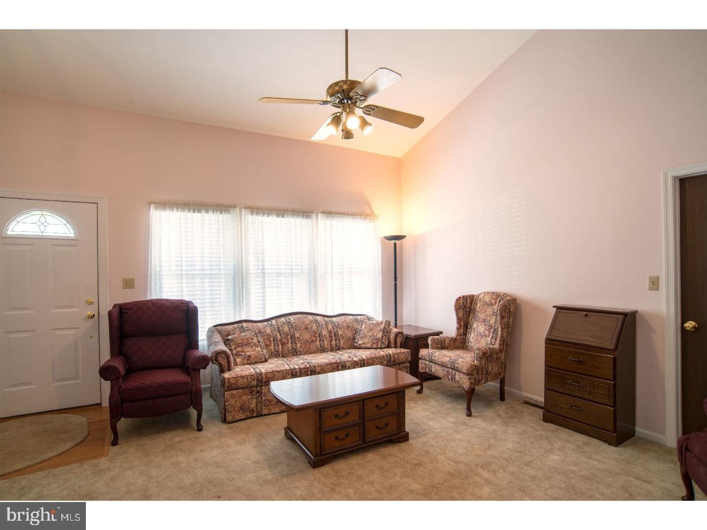 1036 Rill Road Reading, PA 19606 - Photo 8 of 21 Living Room