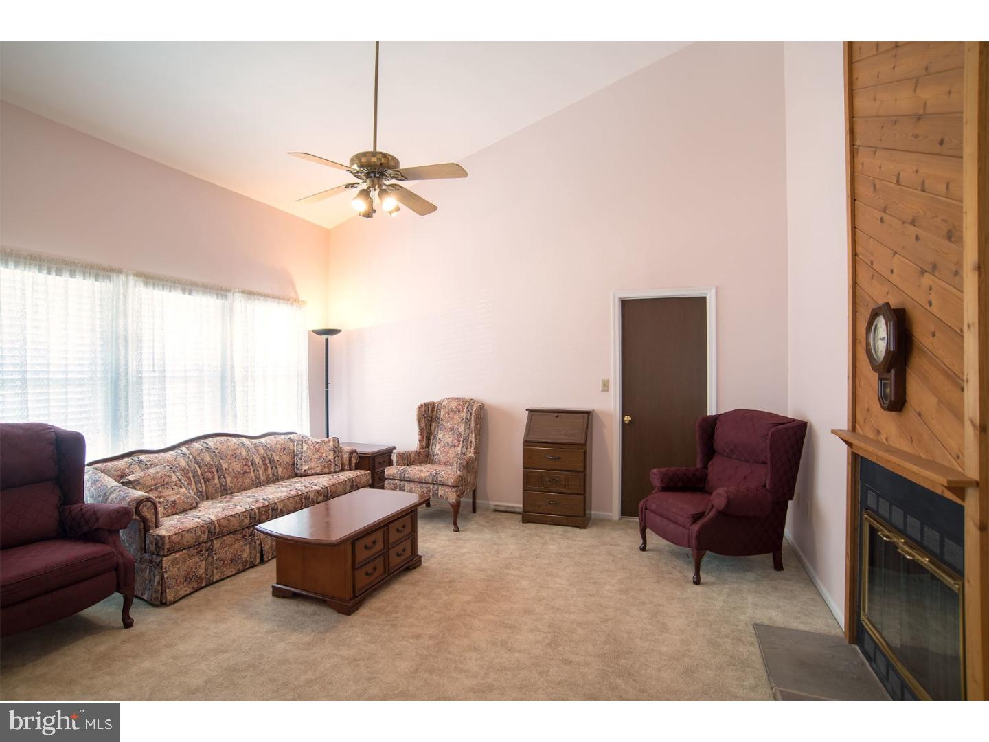 1036 Rill Road Reading, PA 19606 - Photo 9 of 21 Living Room