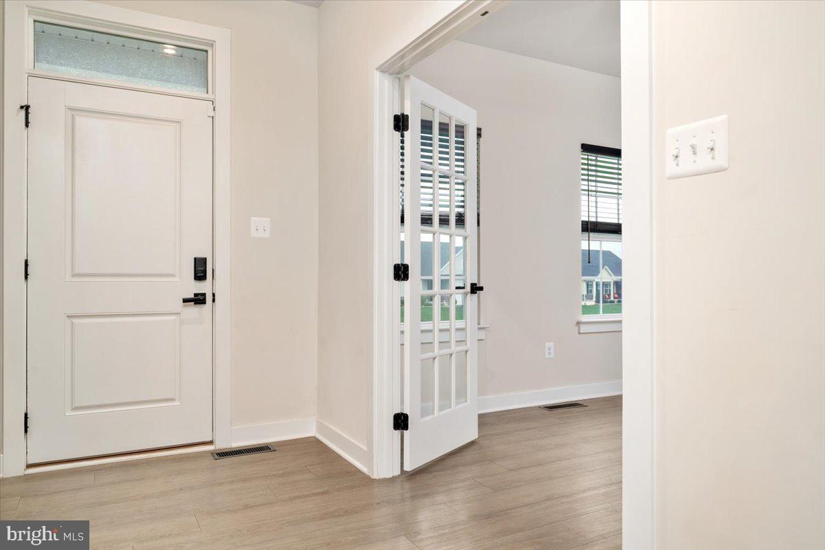 207 Decatur Circle Stephens City, VA 22655 - Photo 13 of 66 Gallery Image 13