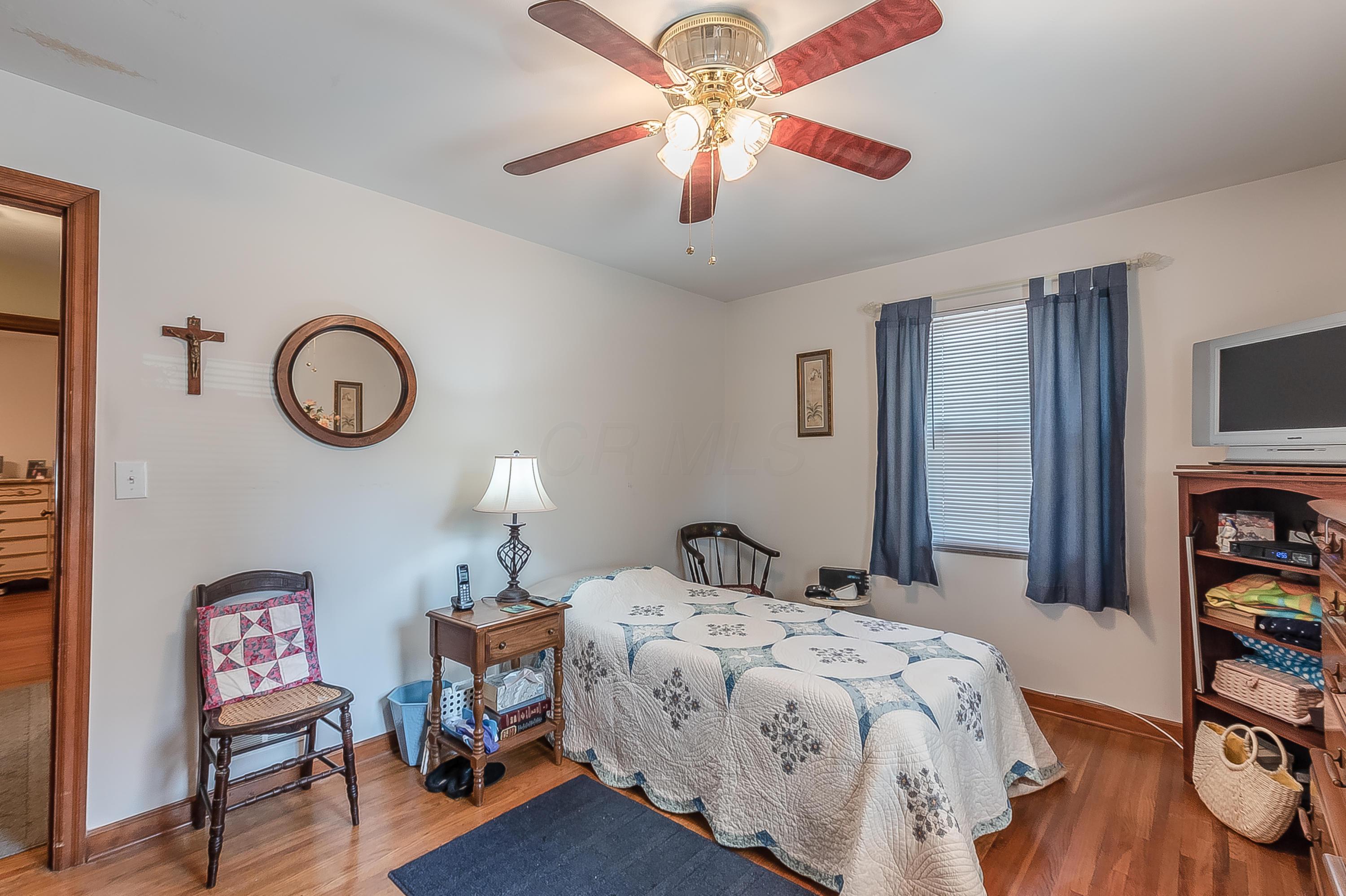 232 East Dunedin Road Columbus, OH 43214 - Photo 5 of 35 Gallery Image 5