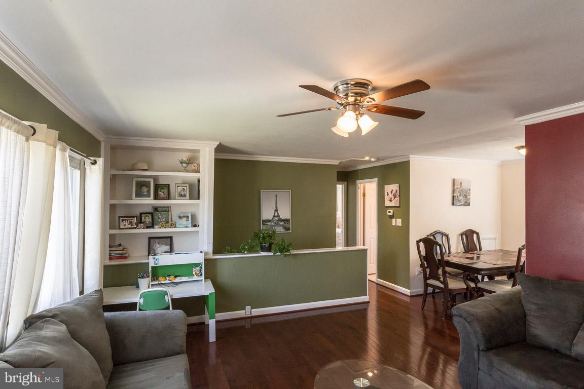 15114 Alaska Road Woodbridge, VA 22191 - Photo 12 of 28 Living Room