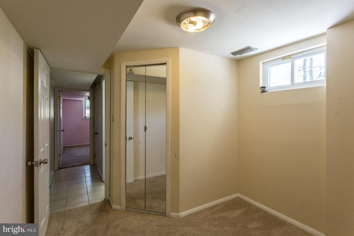 15114 Alaska Road Woodbridge, VA 22191 - Photo 20 of 28 Bedroom