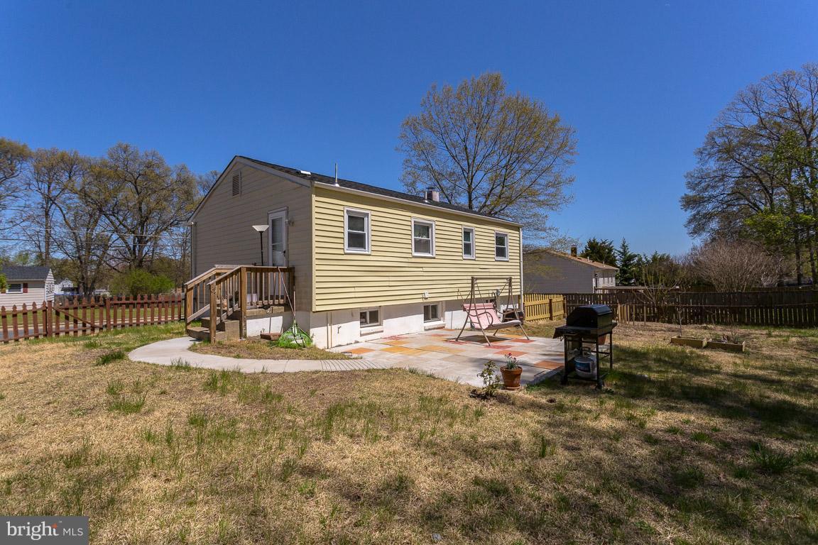 15114 Alaska Road Woodbridge, VA 22191 - Photo 24 of 28 Exterior (Rear)