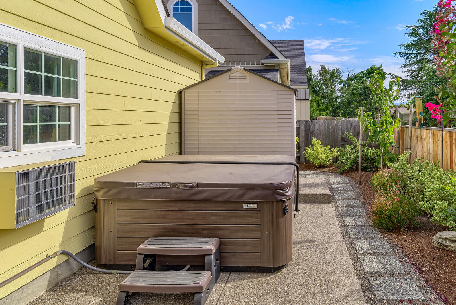 809 Buck Point Street Central Point, OR 97502 - Photo 40 of 45 40