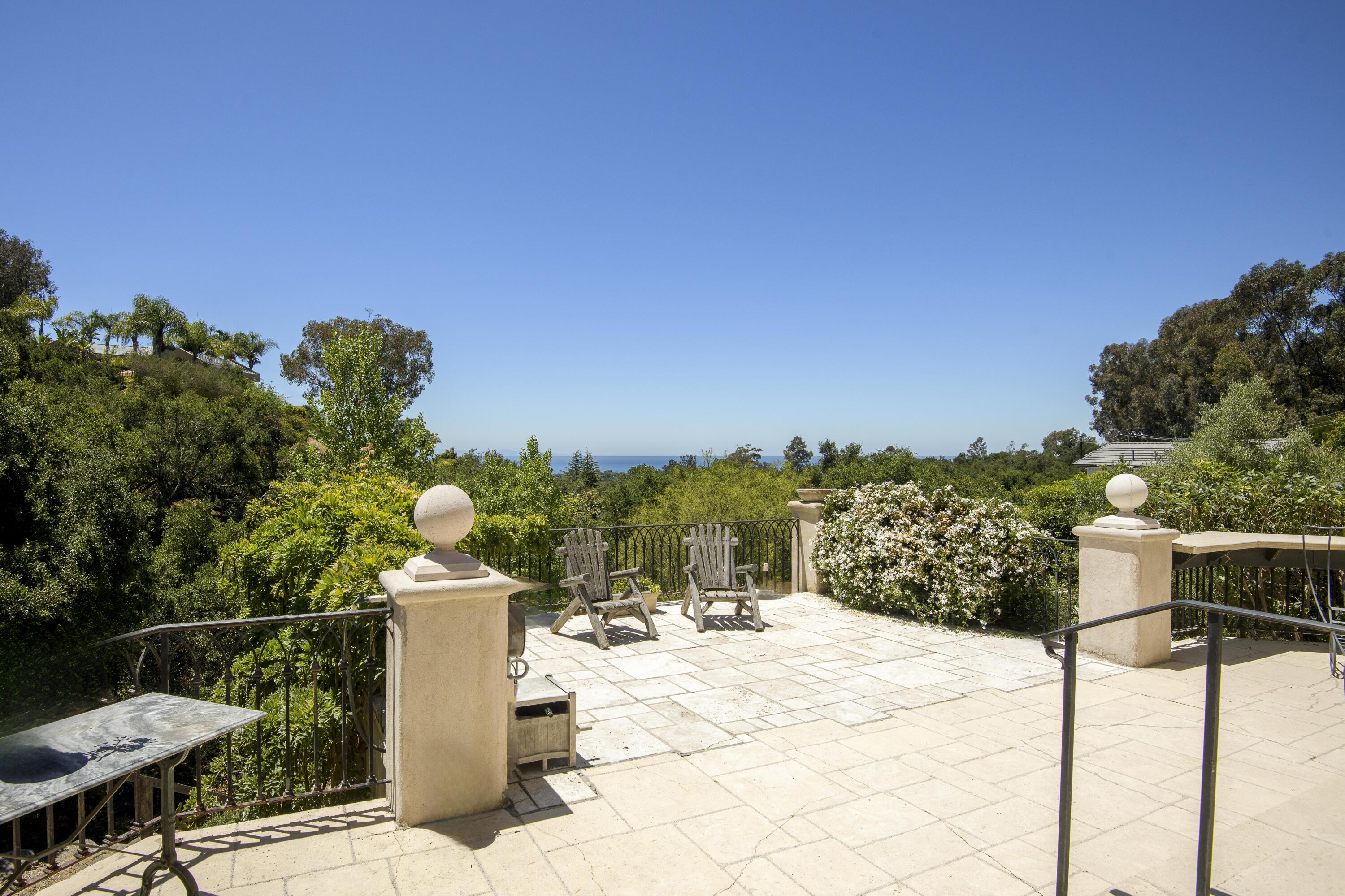 2899 Hidden Valley Lane Montecito, CA 93108 - Photo 9 of 33 Ocean View Upper Deck