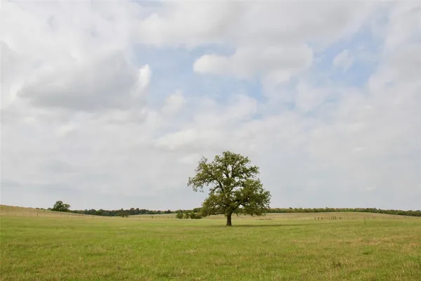 $1,700,000 | 0 Edmonson, McDade, TX 78650