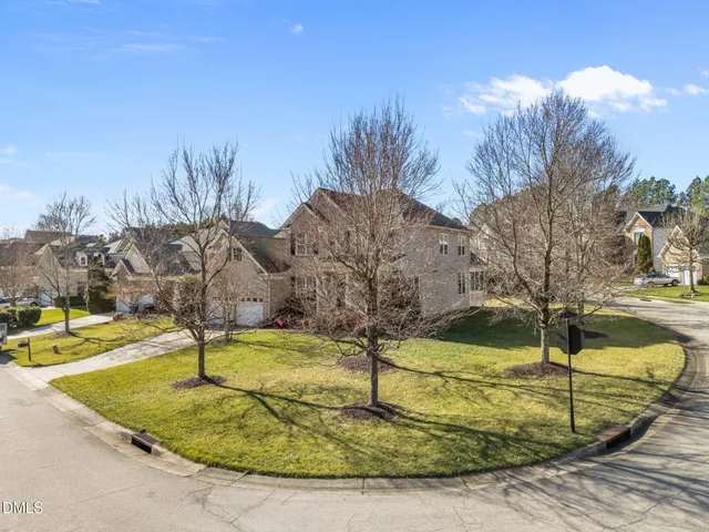 $800,000 | 11620 Broadfield Court, Raleigh, NC 27617