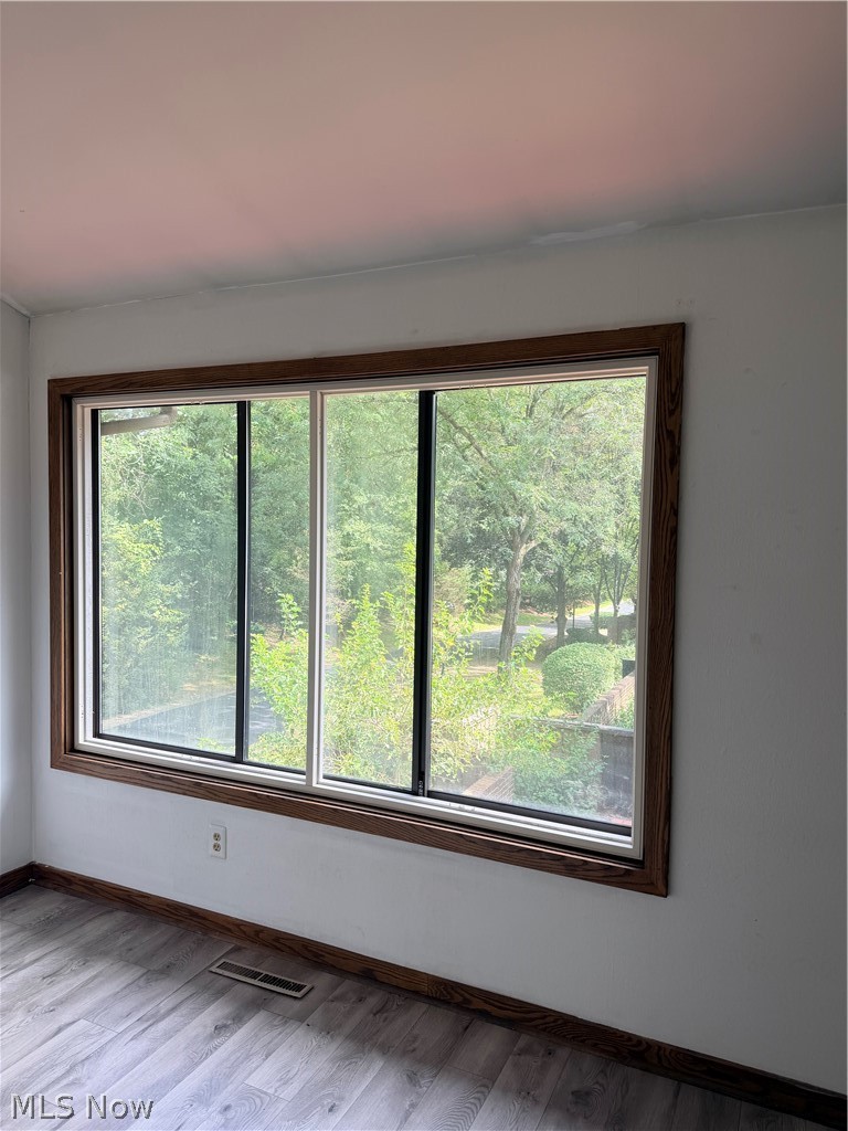 285 North Road Northeast Warren, OH 44483 - Photo 7 of 48 Gallery Image 7