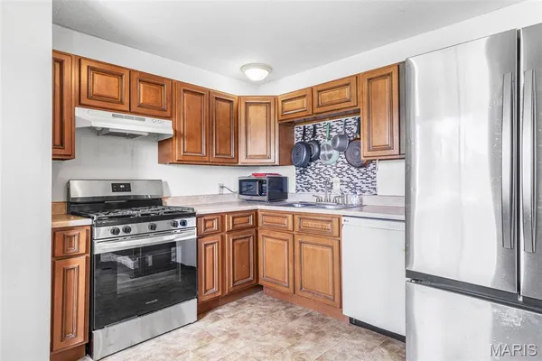 $240,000 | 24 Belmont Drive, St. Peters, MO 63376