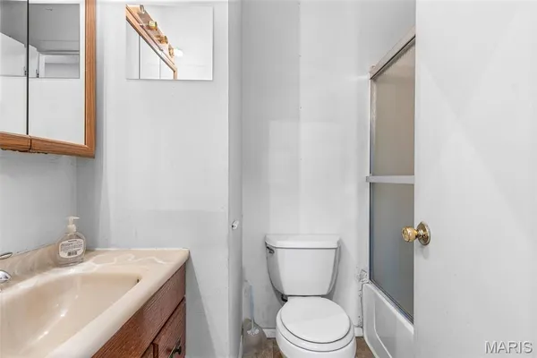 $240,000 | 24 Belmont Drive, St. Peters, MO 63376