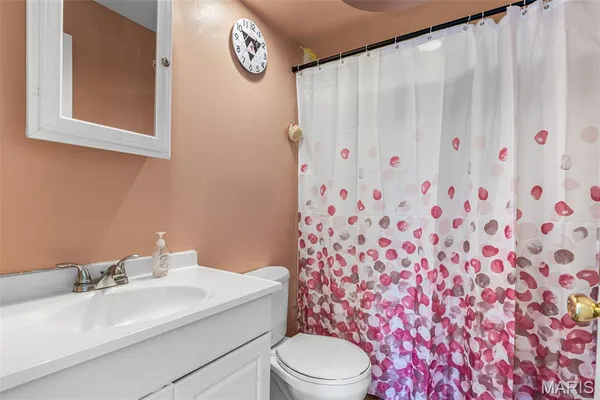 $240,000 | 24 Belmont Drive, St. Peters, MO 63376