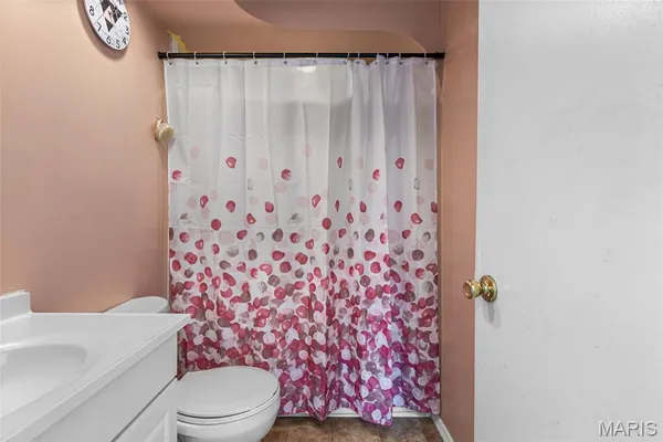 $240,000 | 24 Belmont Drive, St. Peters, MO 63376