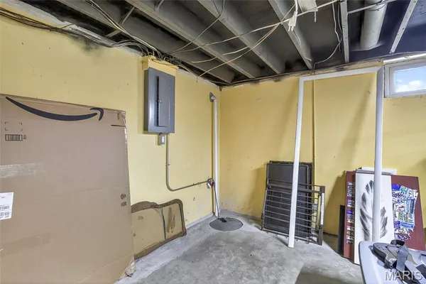$240,000 | 24 Belmont Drive, St. Peters, MO 63376