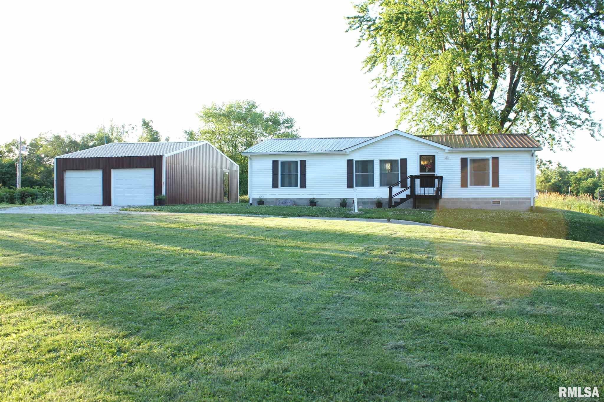 411 South Ripley Street Mount Sterling, IL 62353 - Photo 2 of 30 Gallery Image 2