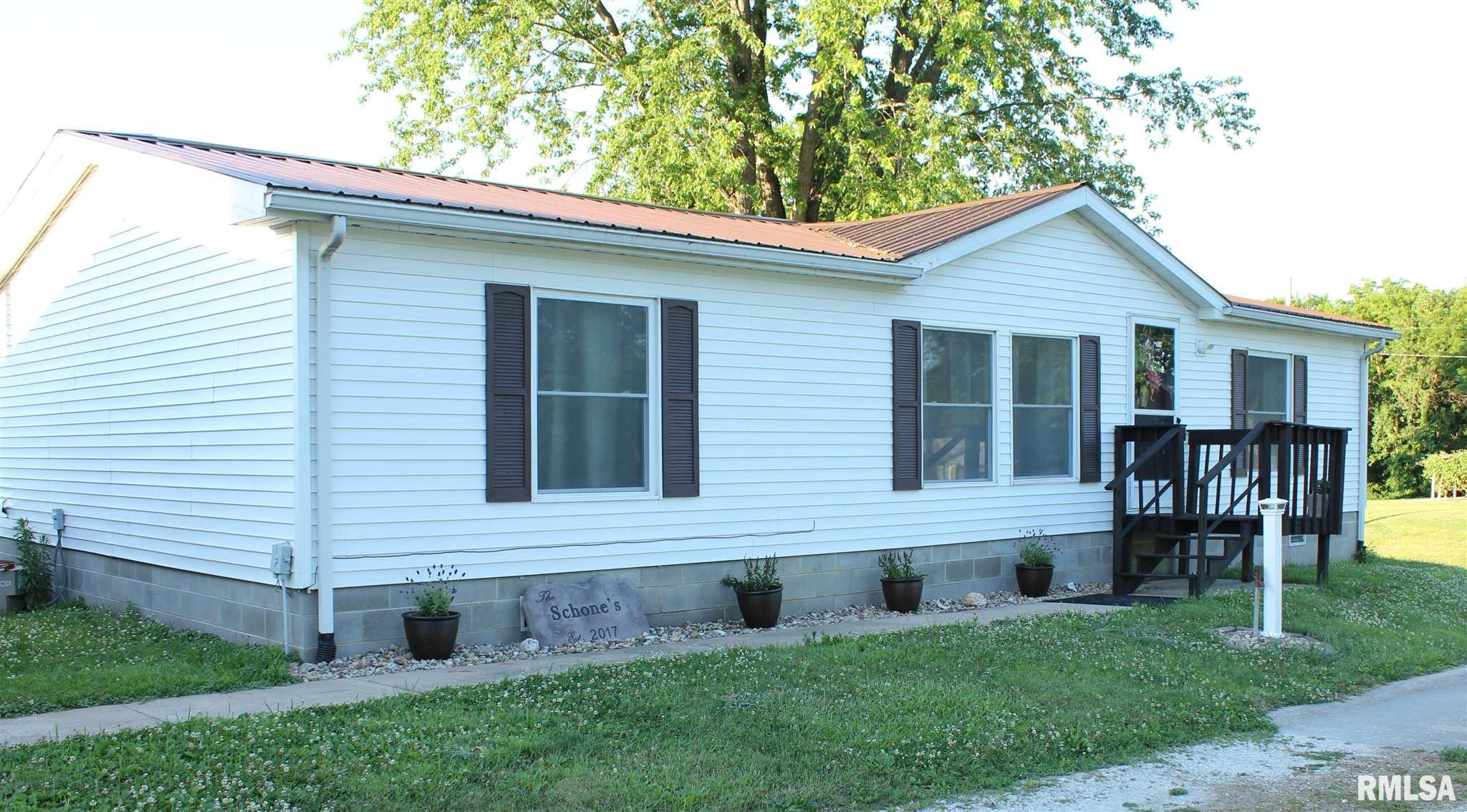 411 South Ripley Street Mount Sterling, IL 62353 - Photo 4 of 30 Gallery Image 4