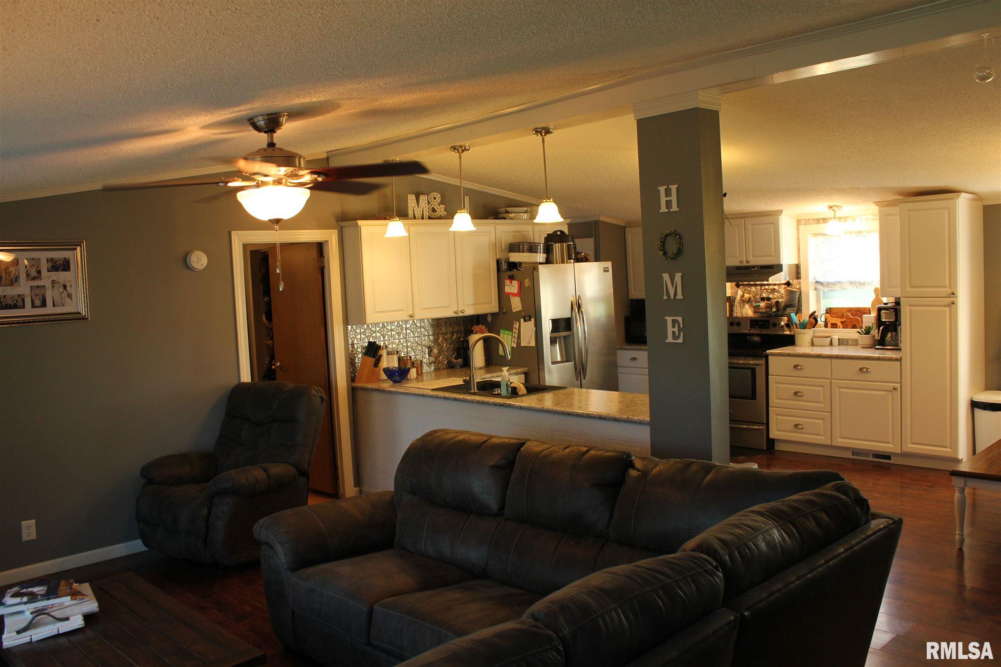 411 South Ripley Street Mount Sterling, IL 62353 - Photo 9 of 30 Gallery Image 9