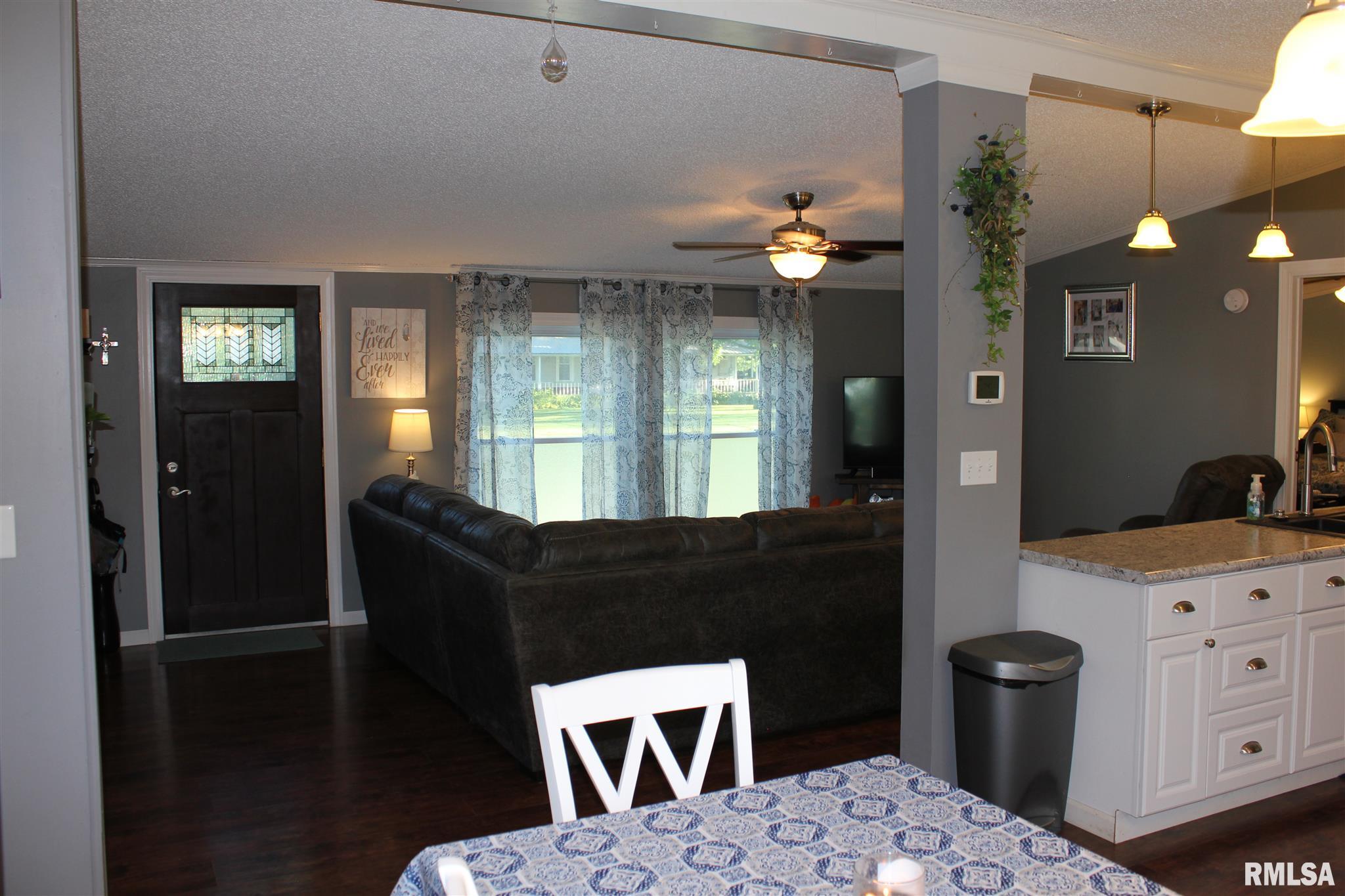 411 South Ripley Street Mount Sterling, IL 62353 - Photo 10 of 30 Gallery Image 10