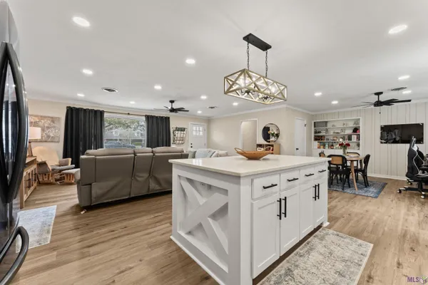 $255,000 | 375 Sherwood Forest Boulevard, Baton Rouge, LA 70815