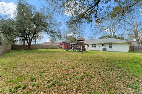 $260,000 | 375 Sherwood Forest Boulevard, Baton Rouge, LA 70815