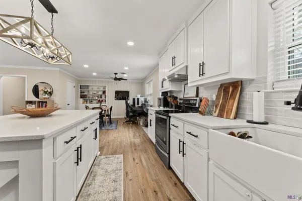$260,000 | 375 Sherwood Forest Boulevard, Baton Rouge, LA 70815