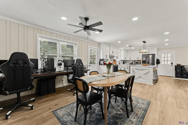 $260,000 | 375 Sherwood Forest Boulevard, Baton Rouge, LA 70815