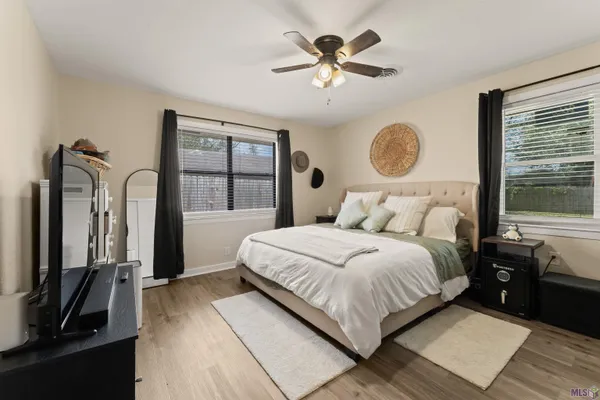 $260,000 | 375 Sherwood Forest Boulevard, Baton Rouge, LA 70815