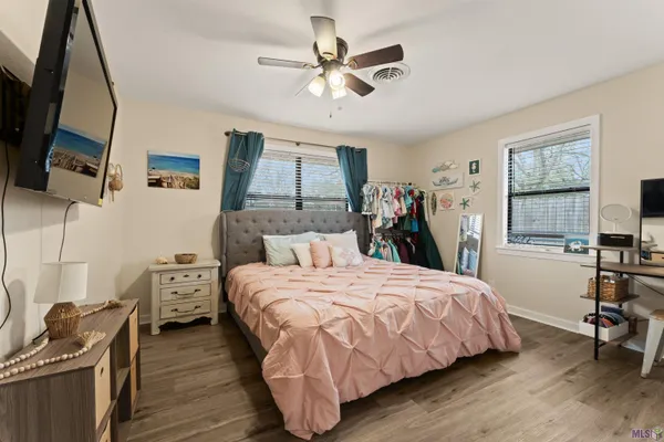 $260,000 | 375 Sherwood Forest Boulevard, Baton Rouge, LA 70815