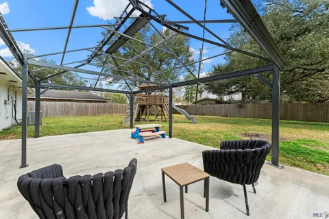 $255,000 | 375 Sherwood Forest Boulevard, Baton Rouge, LA 70815