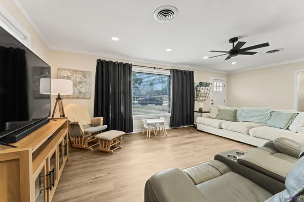 $260,000 | 375 Sherwood Forest Boulevard, Baton Rouge, LA 70815