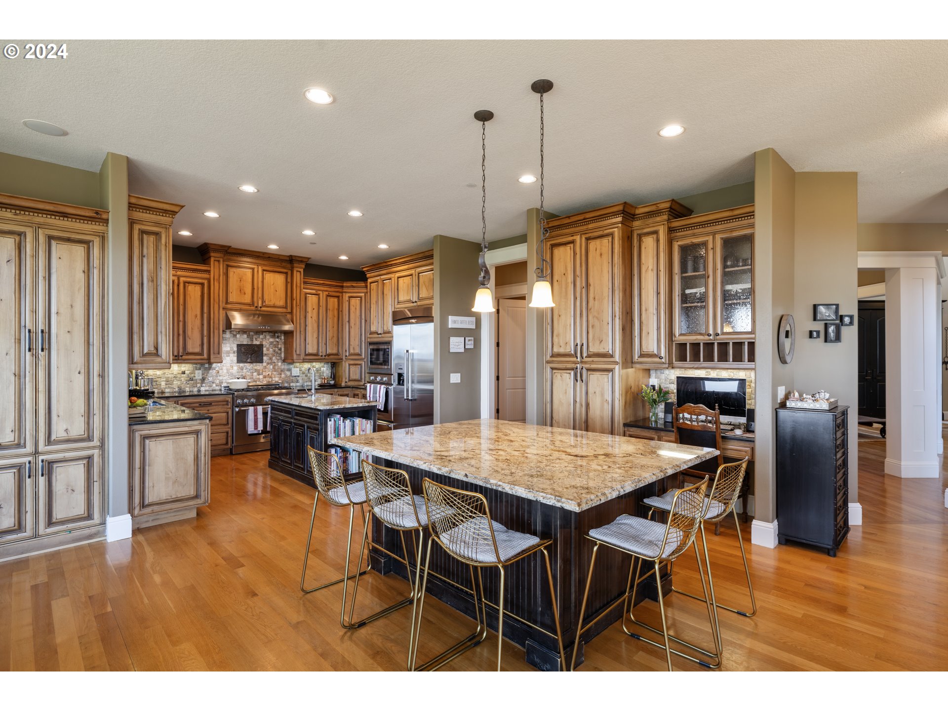 31155 Southwest Laurelview Road Hillsboro, OR 97123 - Photo 15 of 48