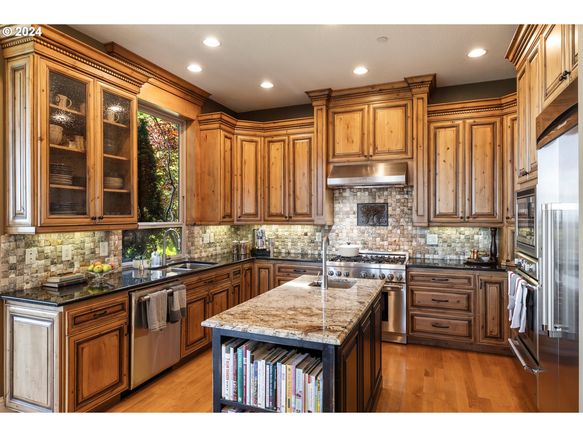 31155 Southwest Laurelview Road Hillsboro, OR 97123 - Photo 19 of 48