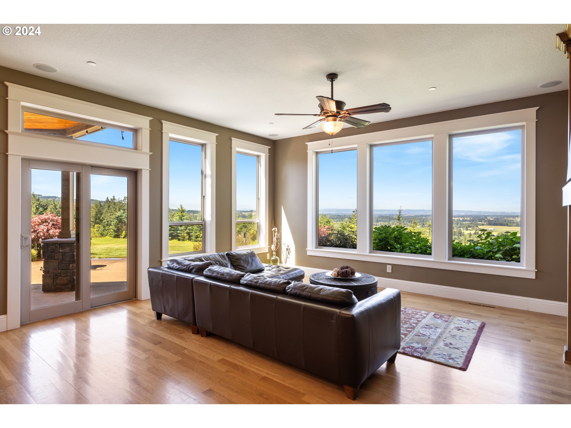 31155 Southwest Laurelview Road Hillsboro, OR 97123 - Photo 22 of 48